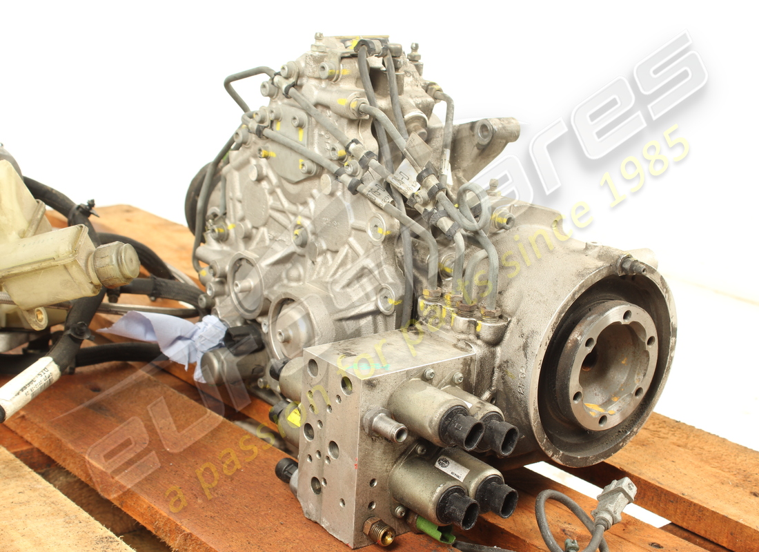 damaged ferrari power take off unit. part number 305902 (2)