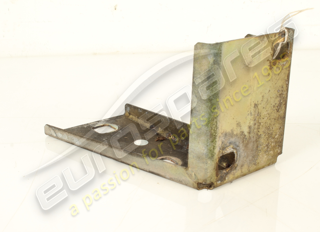 used ferrari lh bracket. part number 65045400 (3)