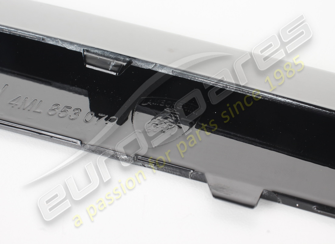 new lamborghini front bumper insert. part number 4ml853079y9b (4)