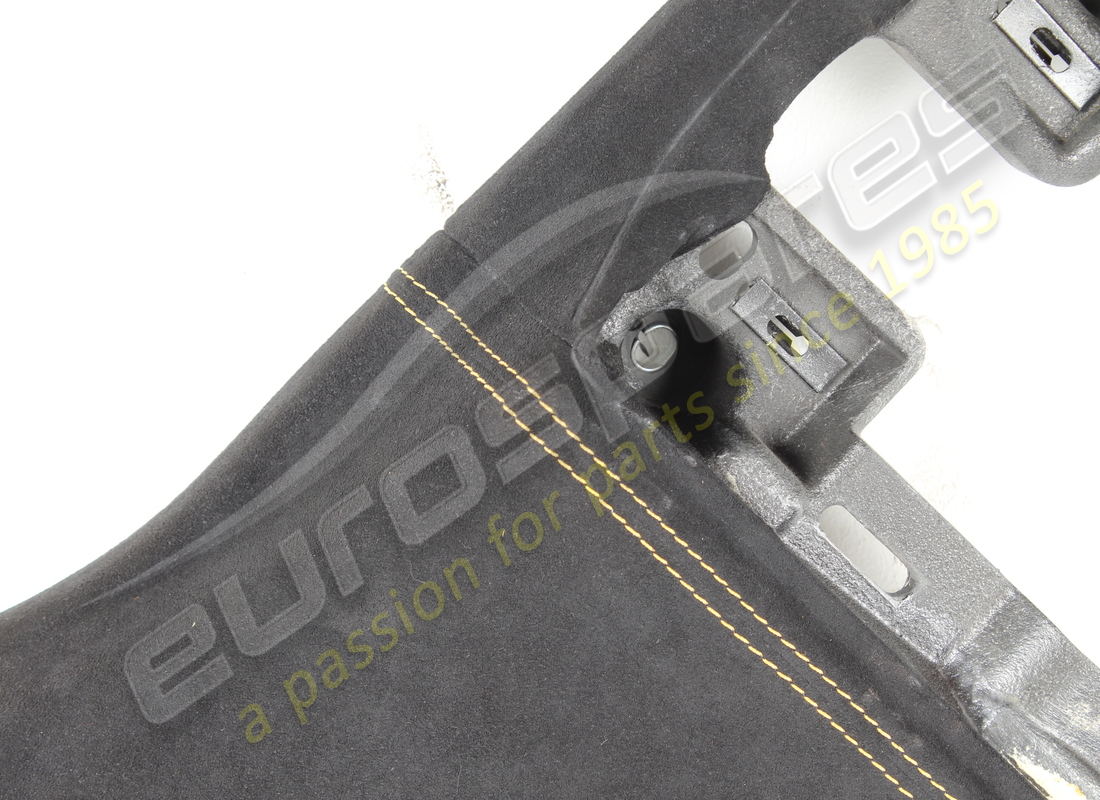 used ferrari rh rear flank. part number 870922 (2)