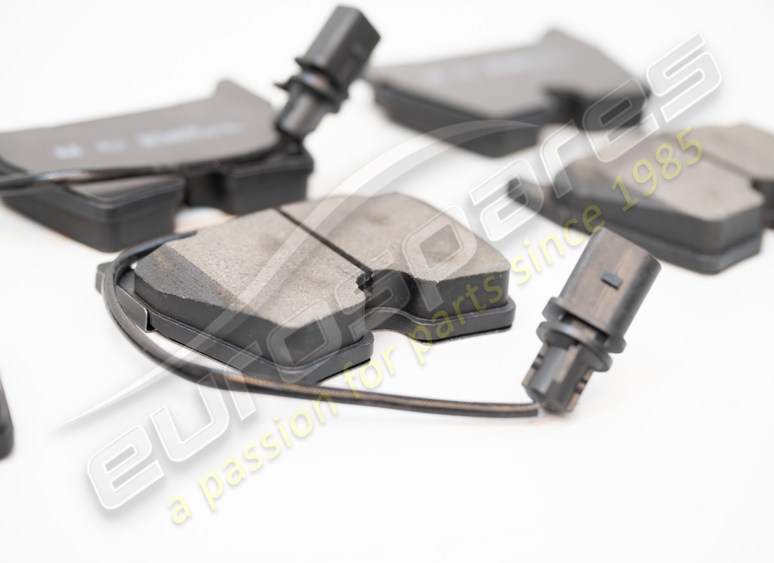 NEW EUROSPARES BRAKE PAD KIT. PART NUMBER 0031016774 (2) new eurospares brake pad kit. part number 0031016774 (2)