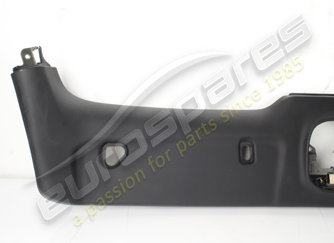 damaged ferrari ricopr. traver. parabrezza p. part number 859758 (2)