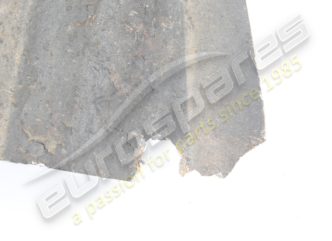 damaged ferrari rh shield. part number 61770300 (2)