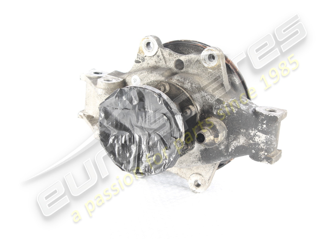 used ferrari rear hub housing complete. part number 129819 (2)