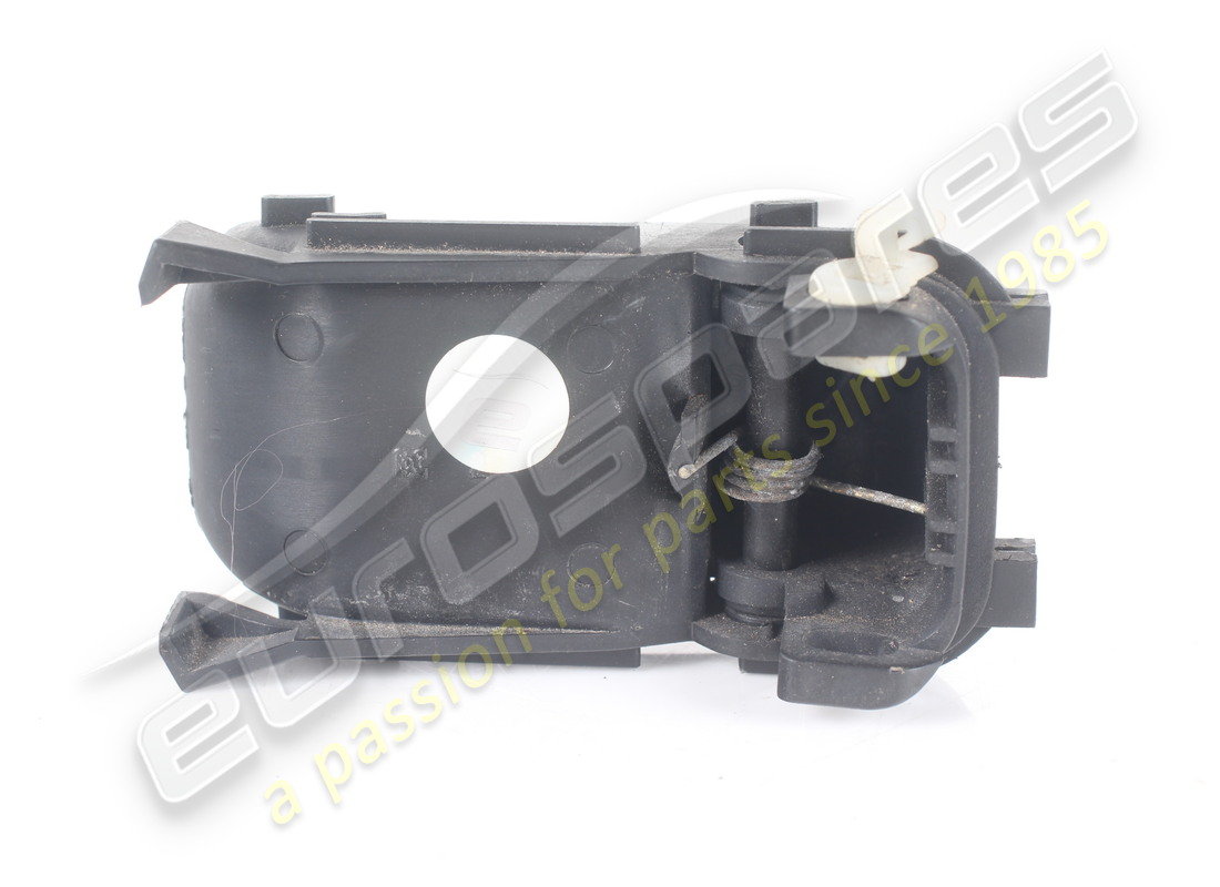 used maserati lh door internal handle. part number 374500147 (4)