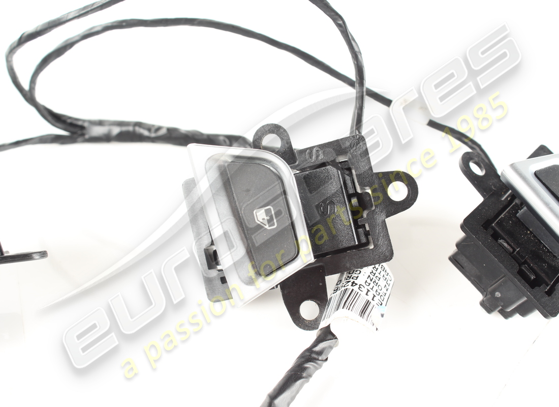 used ferrari rht and power window control. part number 333827 (2)