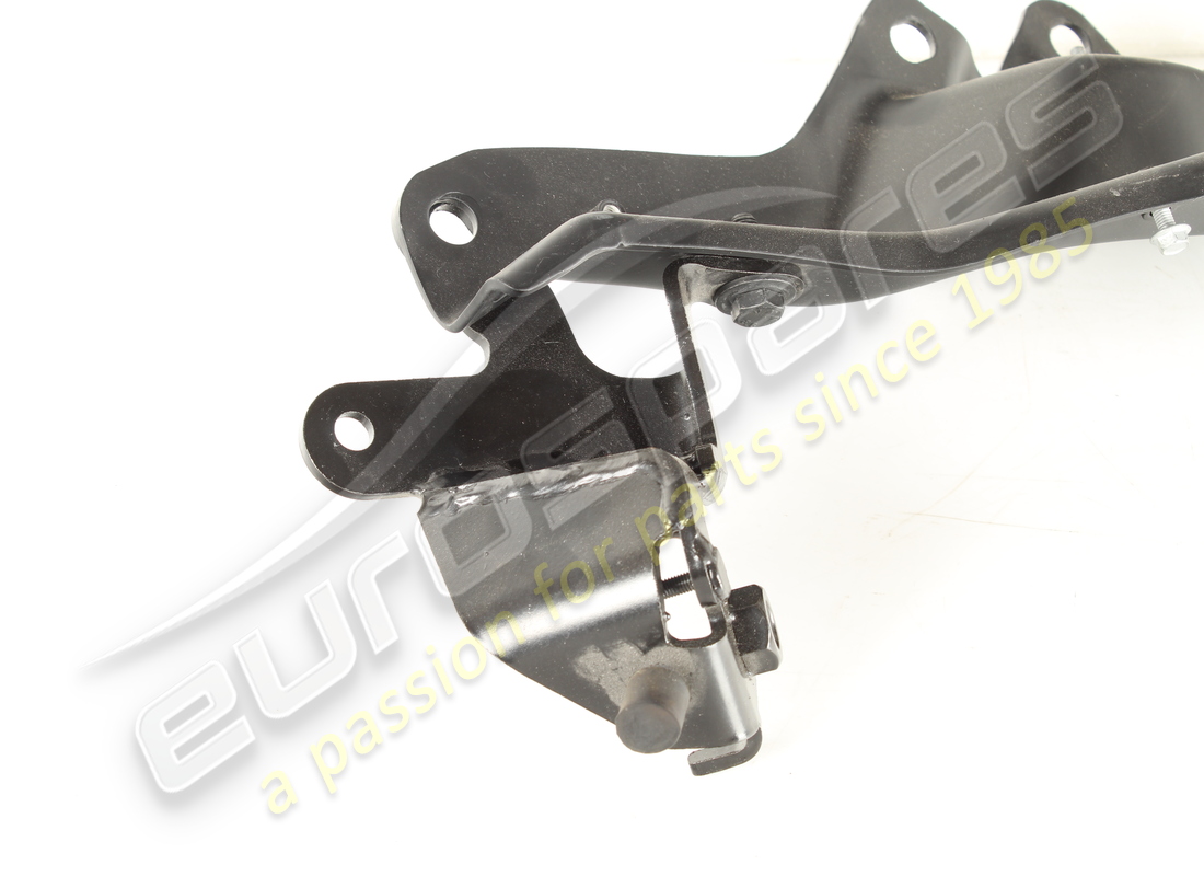 used ferrari complete rh mounting bracket. part number 763595 (3)