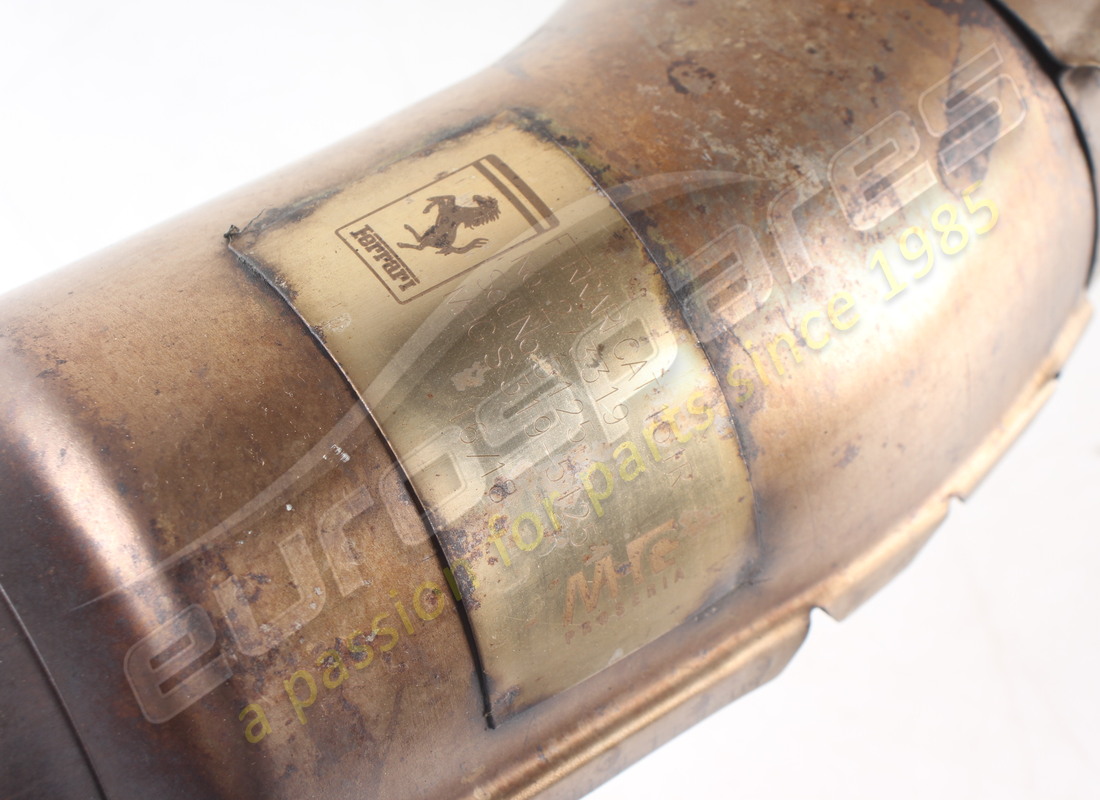 USED FERRARI COMPLETE RH CATALYTIC CONVERTER. PART NUMBER 273319 (7) used ferrari complete rh catalytic converter. part number 273319 (7)