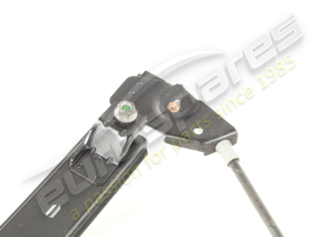 used maserati rh front glass lift. part number 84934000 (6)