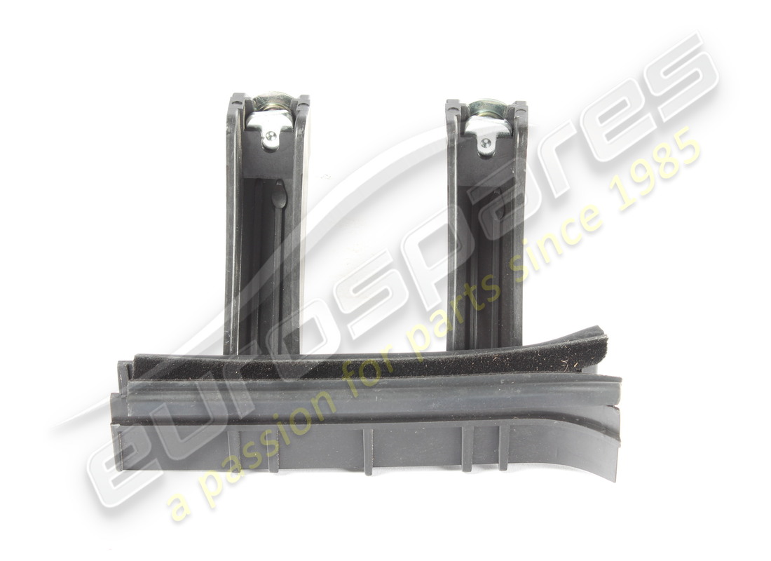 USED Maserati REAR RH WINDOW RUN CHANNEL . PART NUMBER 670212815 (1)