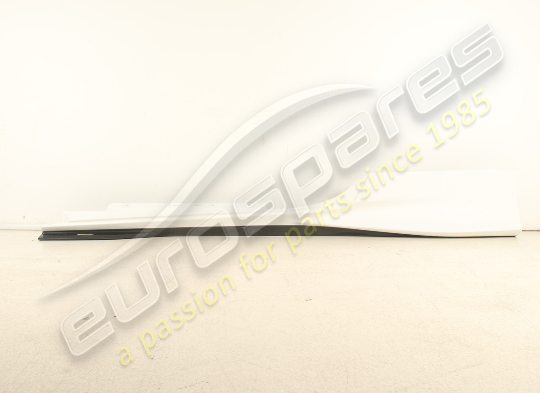 NEW (OTHER) Ferrari COMPLETE LH UNDERDOOR TRIM . PART NUMBER 985881796 (1)