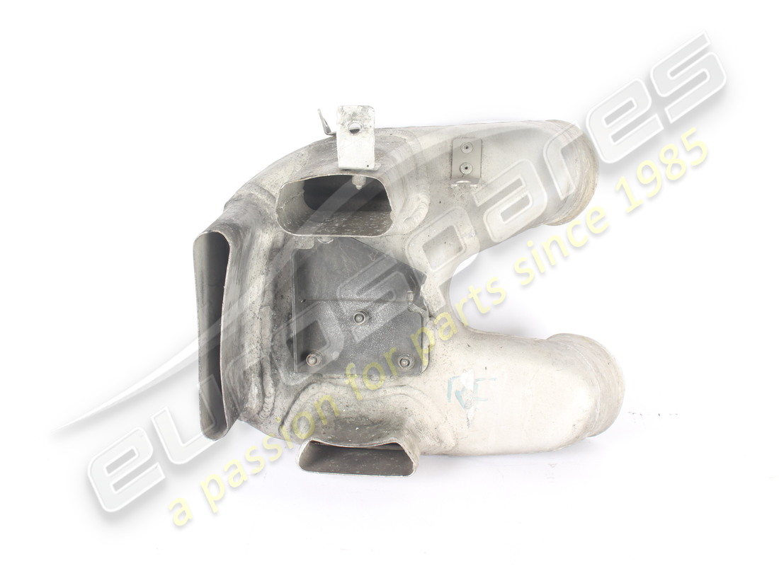 used ferrari complete rh hub carrier air in. part number 267453 (1)