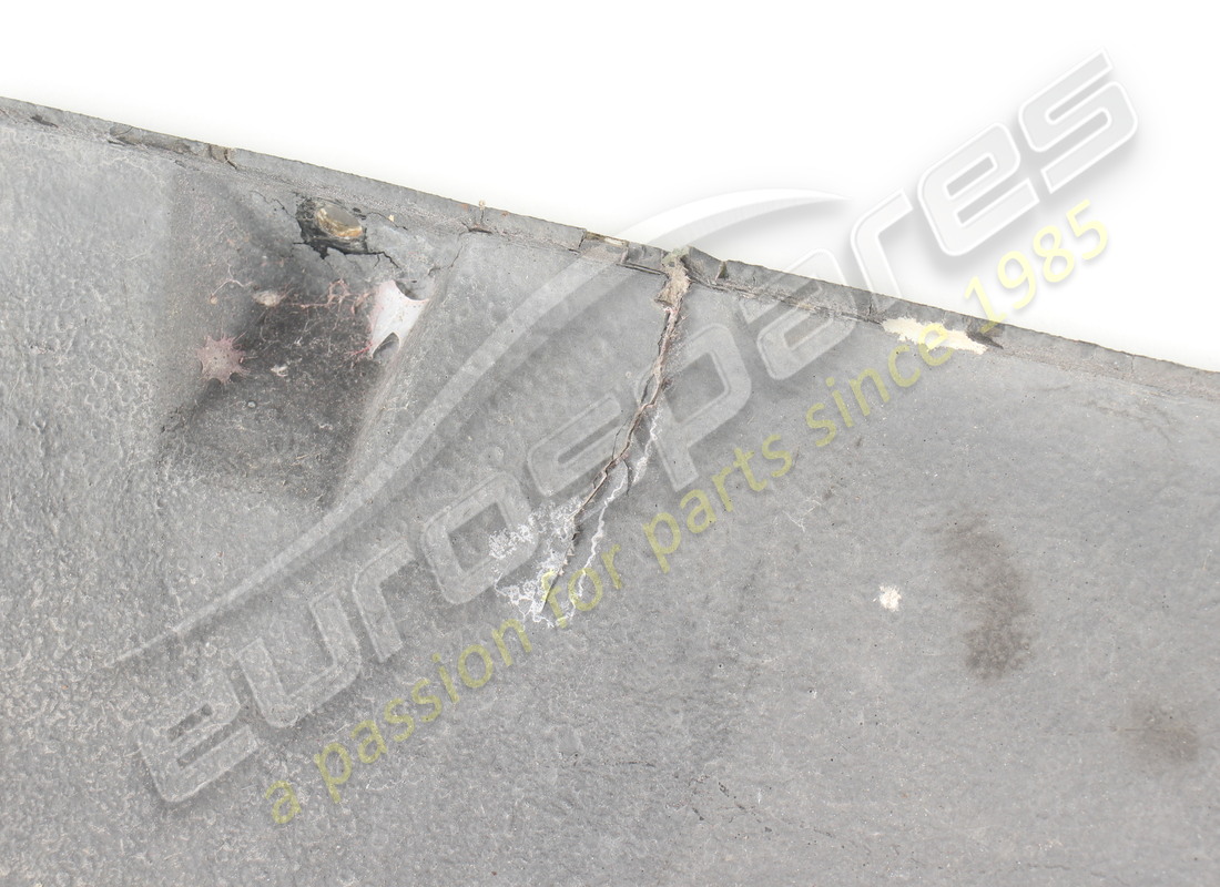 damaged ferrari lh shield. part number 62128000 (3)