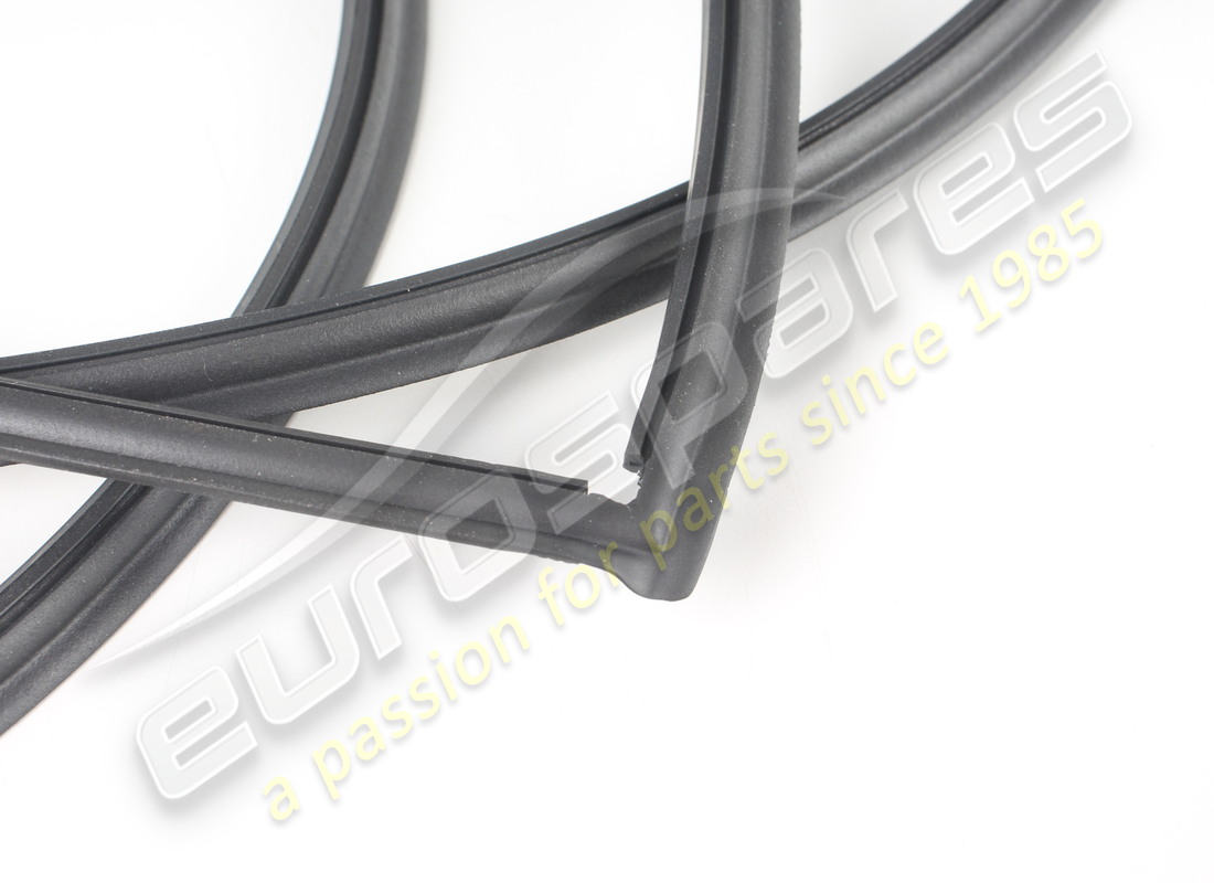 new porsche seal. part number 9p1877915a (2)