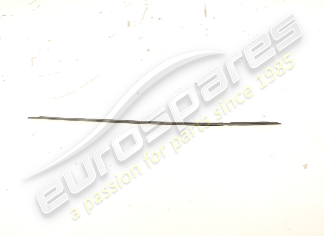 DAMAGED Ferrari RH MOULDING . PART NUMBER 61543500 (1)