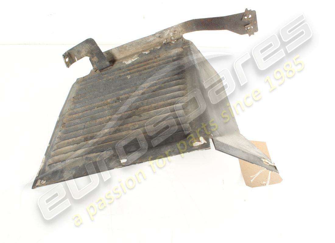 used ferrari rh rear gravel guard. part number 65432000 (6)