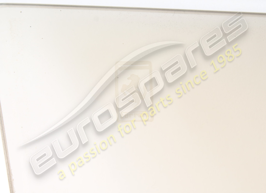 used ferrari rh door glass. part number 61533700 (2)