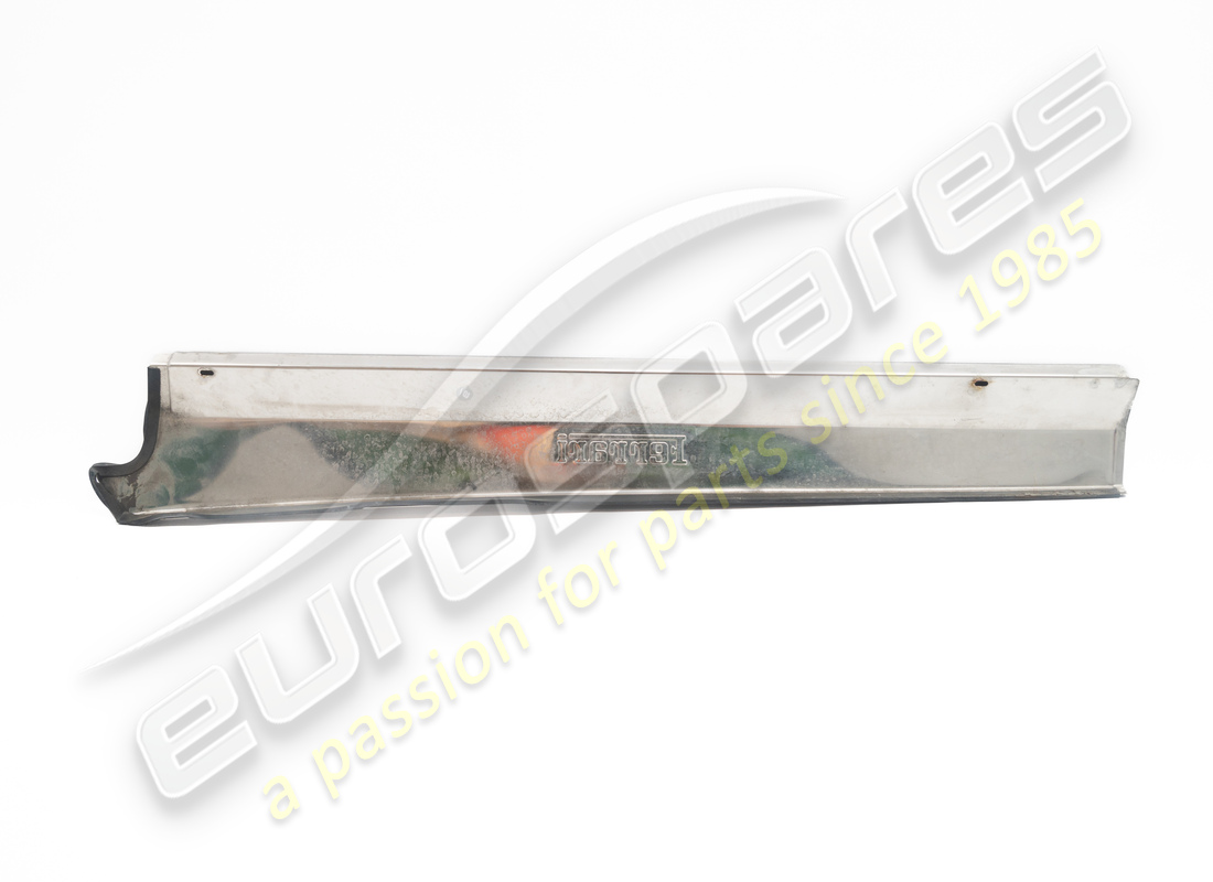 new ferrari rh kick plate. part number 68146500 (3)