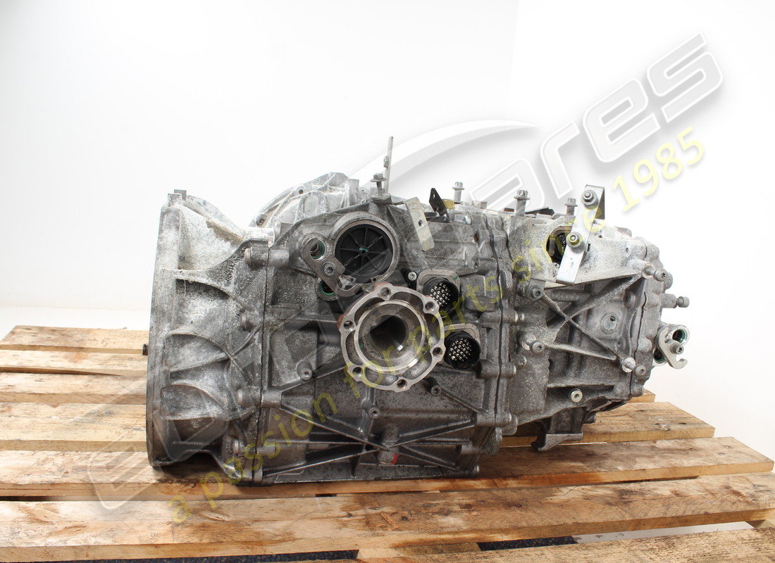 used ferrari complete dual clutch gearbox. part number 807337 (2)