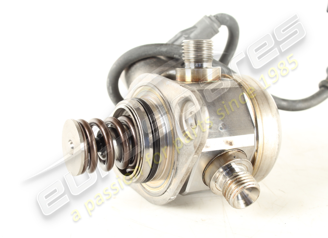 used ferrari lh fuel pump. part number 290032 (2)