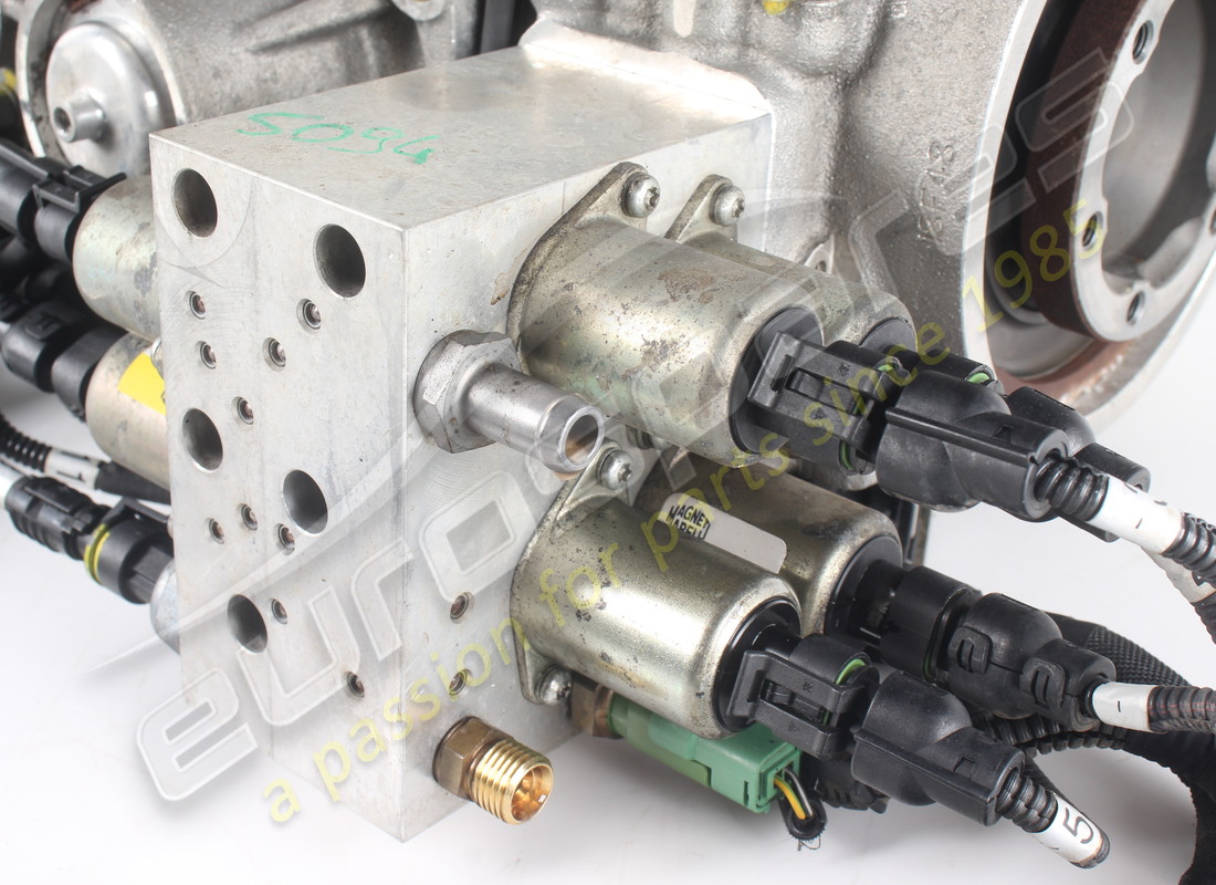 USED FERRARI POWER TAKE OFF UNIT. PART NUMBER 324841 (4) used ferrari power take off unit. part number 324841 (4)