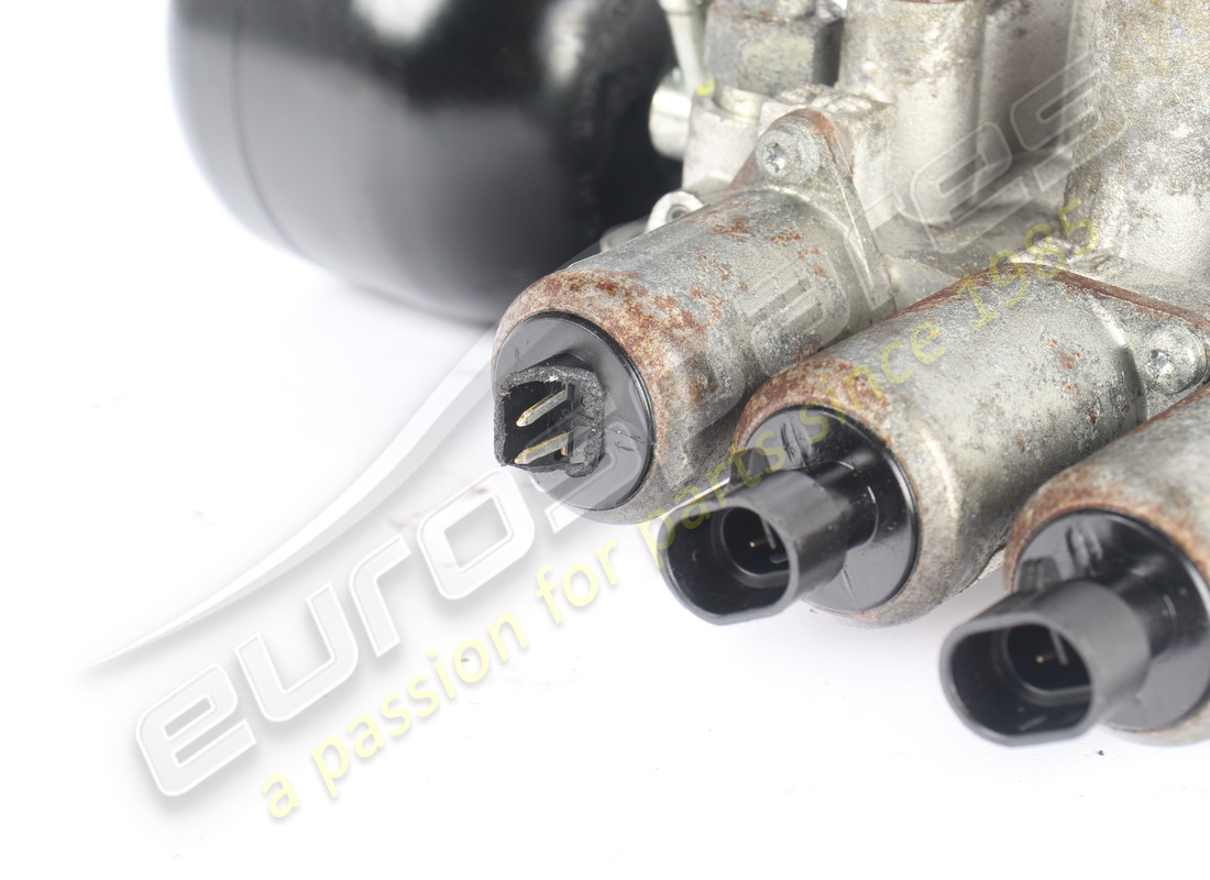 used ferrari power unit. part number 179533 (3)