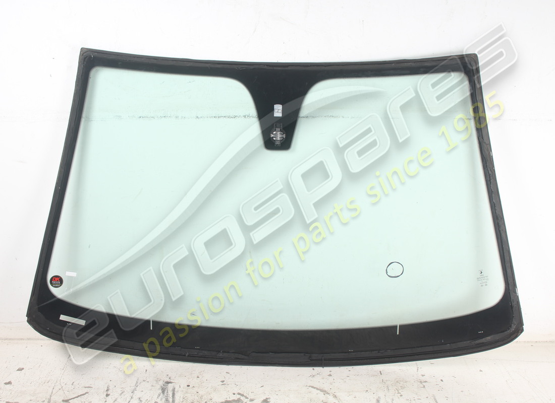 USED FERRARI WINDSCREEN. PART NUMBER 87916600 (4) used ferrari windscreen. part number 87916600 (4)