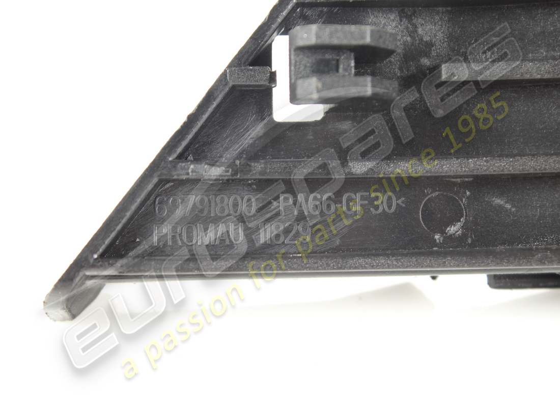 used ferrari upper guide for rear rh se. part number 69791800 (3)
