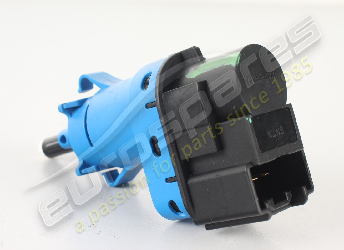 used aston martin switch-stop lamp. part number 4g433710037 (2)