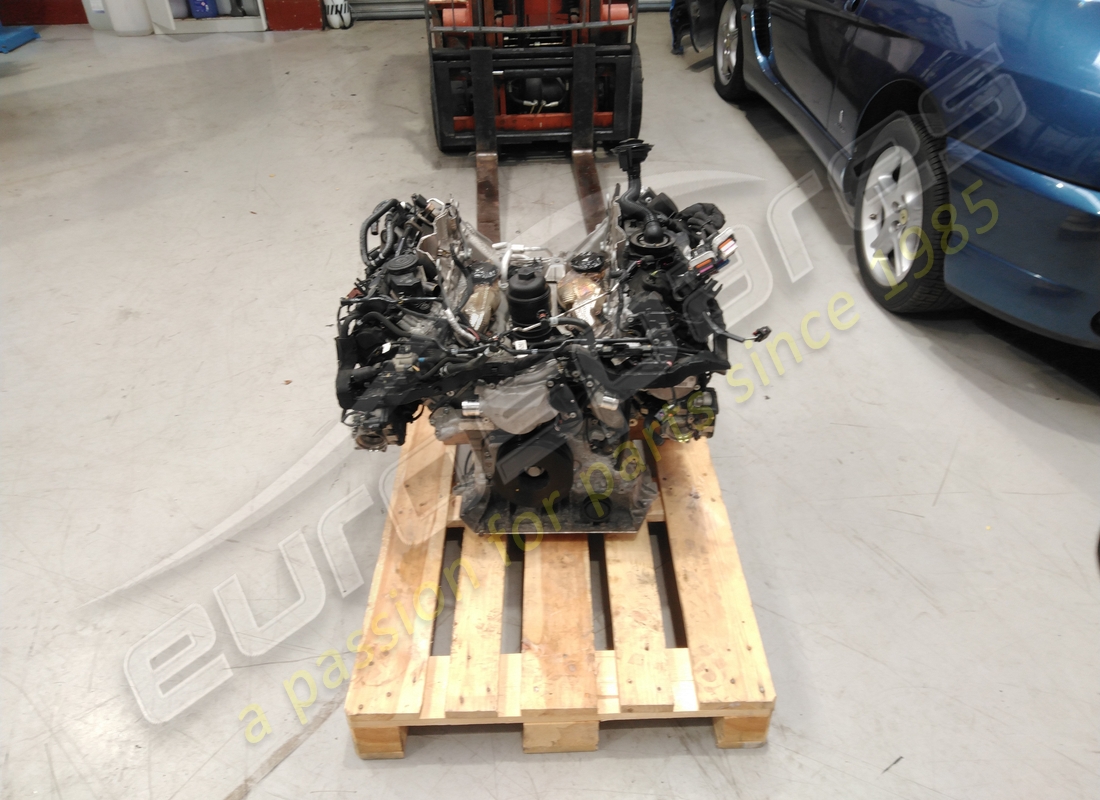 used lamborghini urus engine. part number 0p2100021s (1)