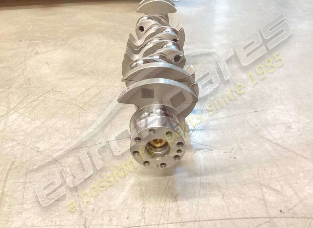 new ferrari crankshaft. part number 306666 (2)