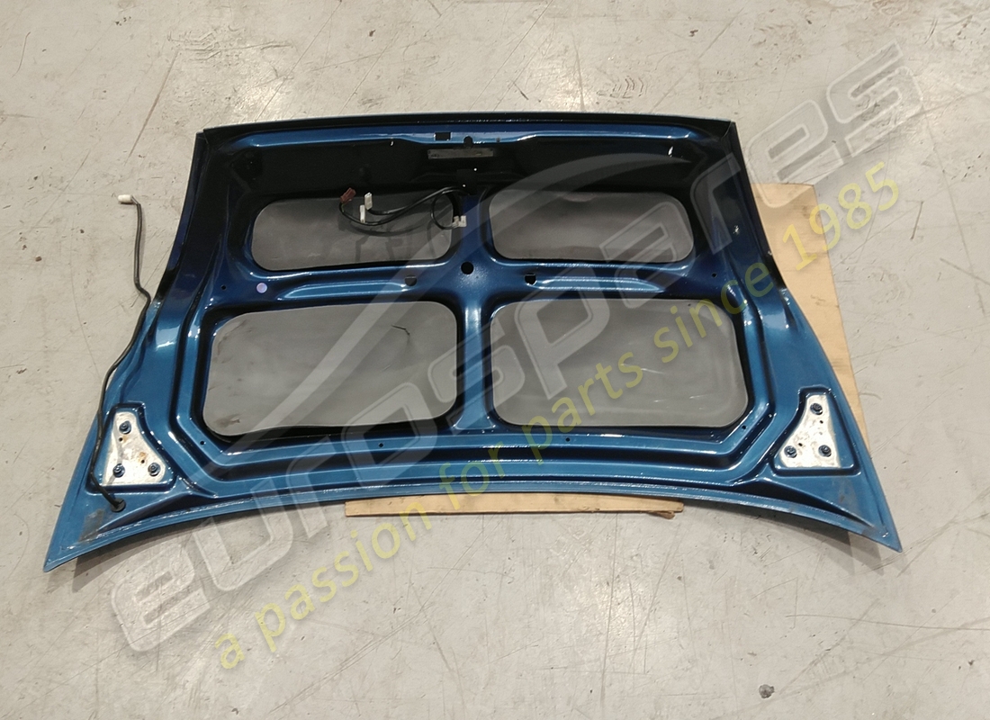 used ferrari boot lid complete. part number 63856700 (2)
