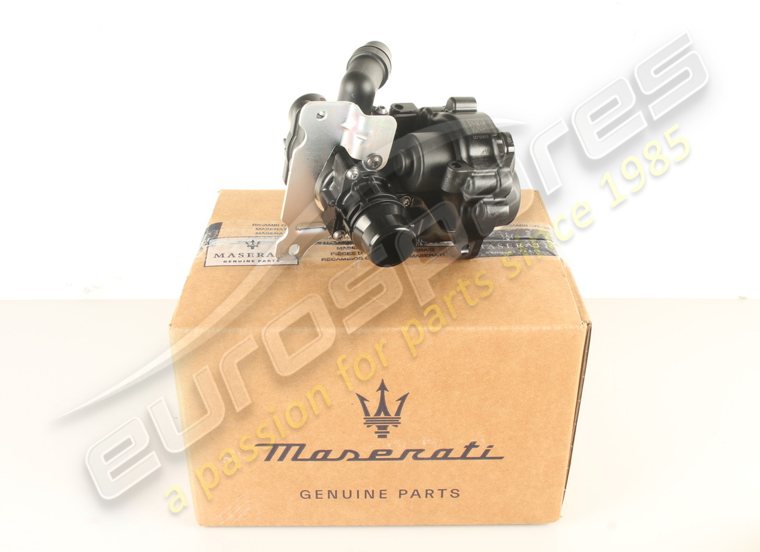 new maserati termostatic valve. part number 675001144 (1)