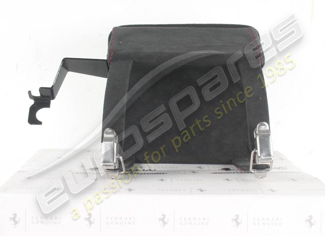 new ferrari complete trimmed bracket. part number 84744500 (5)
