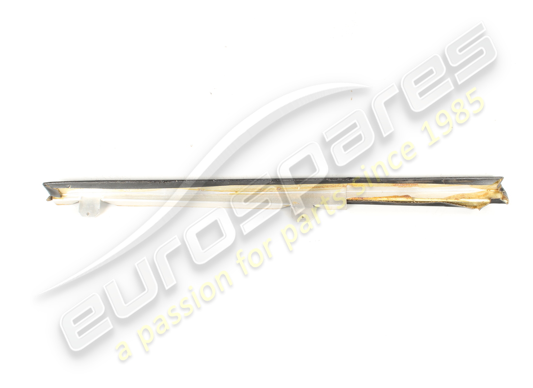 USED FERRARI LH MOULDING. PART NUMBER 61190400 (2) used ferrari lh moulding. part number 61190400 (2)