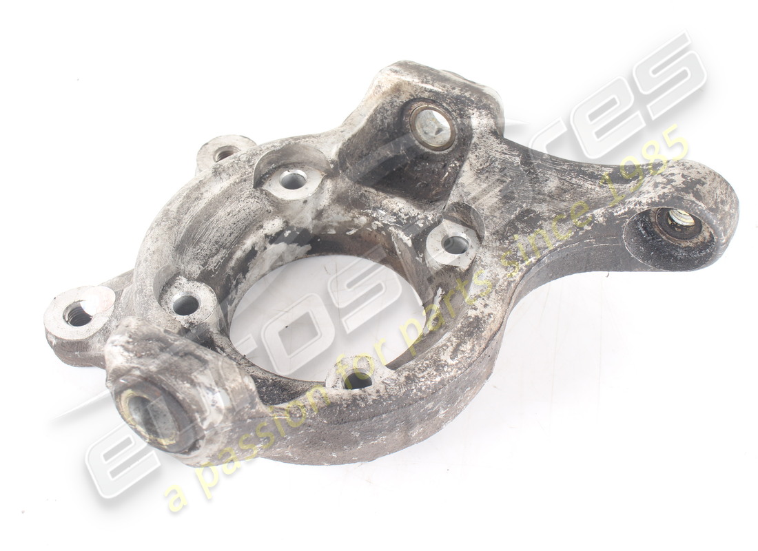 USED MASERATI COMPLETE FRONT LH HUB CARRIER 287602. PART NUMBER 386600025 (1) used maserati complete front lh hub carrier 287602. part number 386600025 (1)