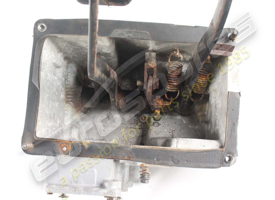 damaged ferrari support. part number 147690 (3)