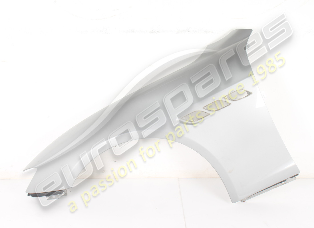 USED Maserati LH FENDER . PART NUMBER 673002040 (1)