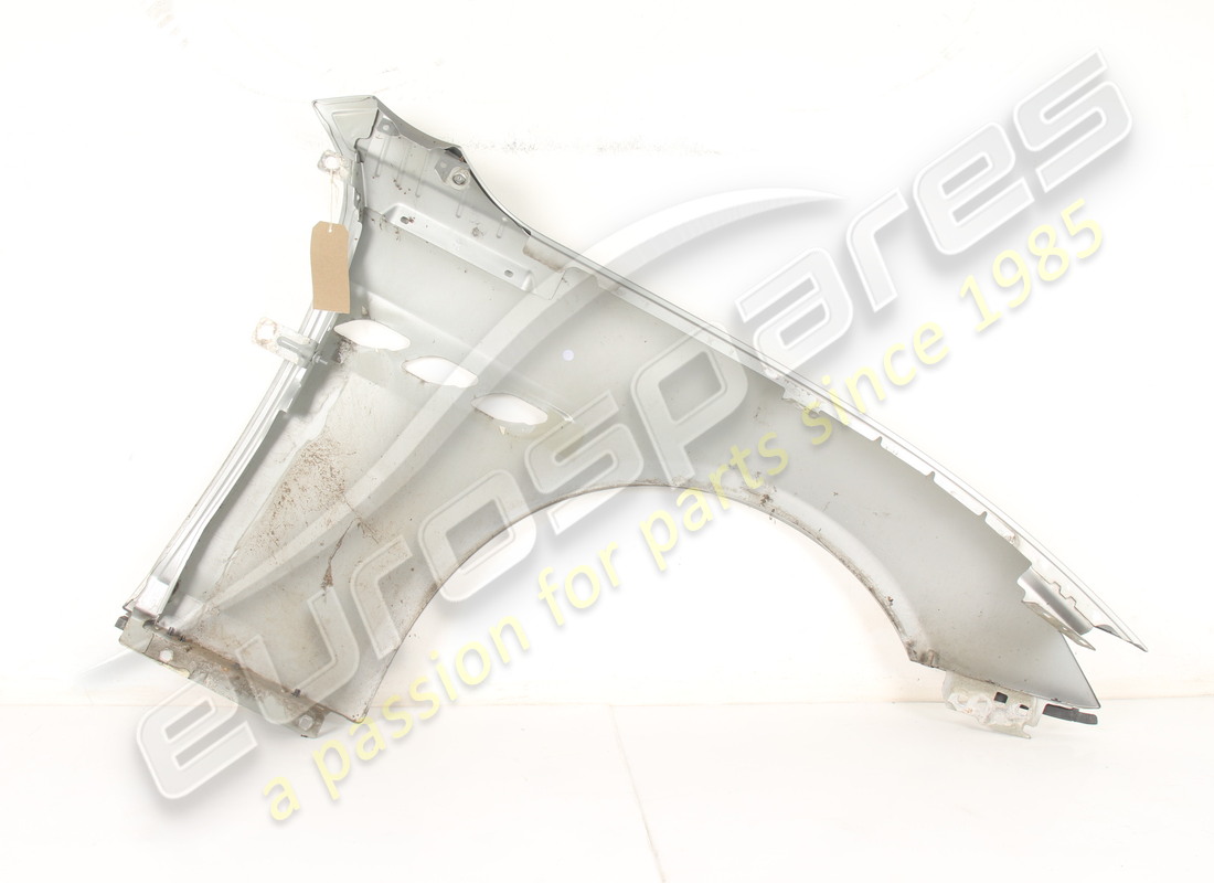 used maserati lh fender. part number 673002040 (2)