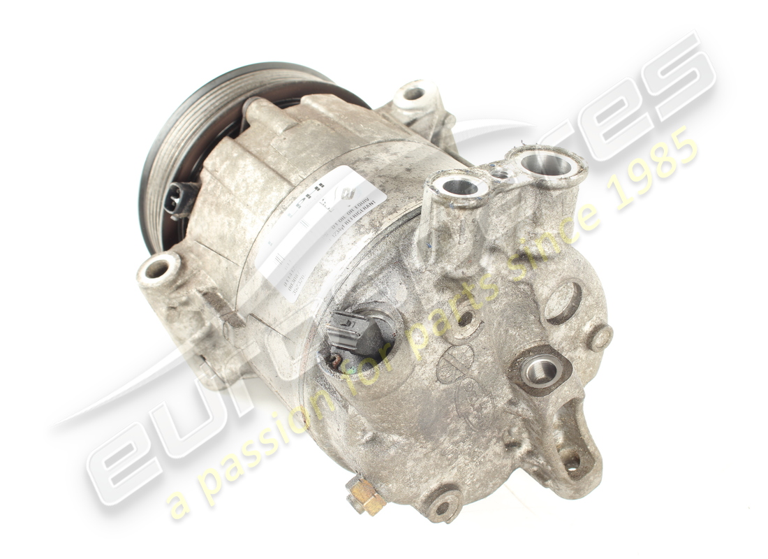 used maserati air conditioning compressor v6. part number 308716 (3)