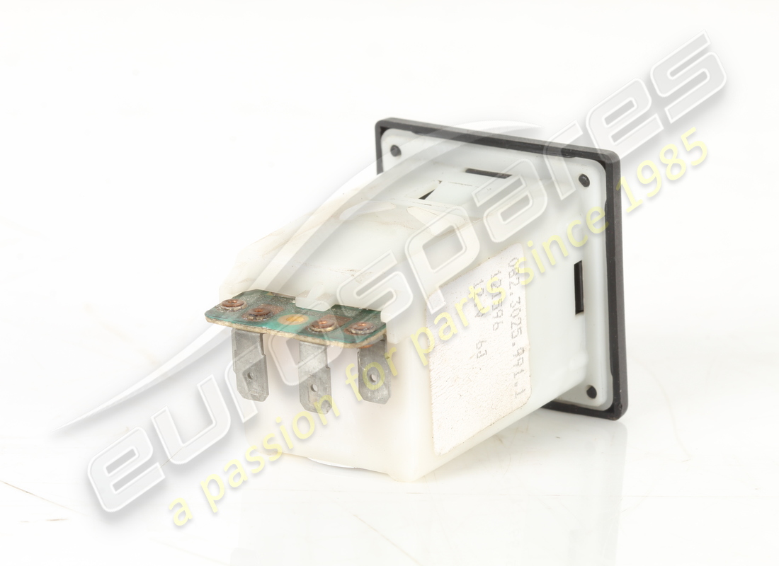 used ferrari switch boot lid release. part number 121596 (3)