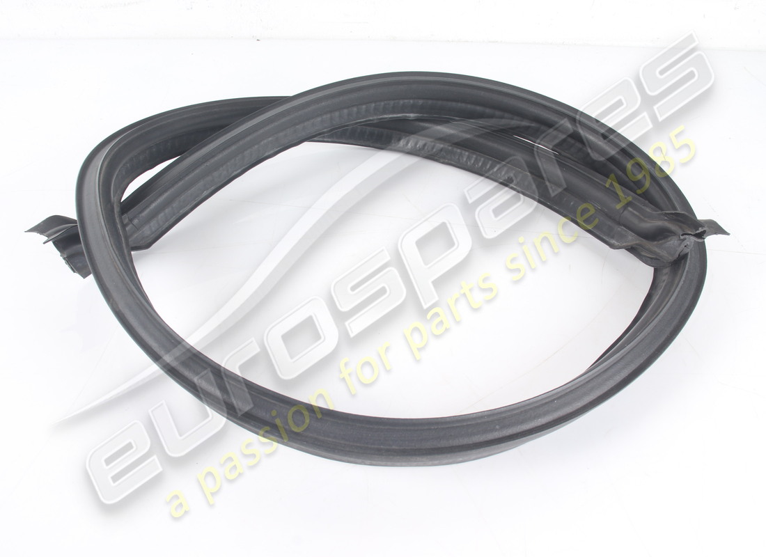 USED Ferrari UNDERWINDSCREEN TRAY SEAL . PART NUMBER 83315600 (1) USED Ferrari UNDERWINDSCREEN TRAY SEAL . PART NUMBER 83315600 (1)