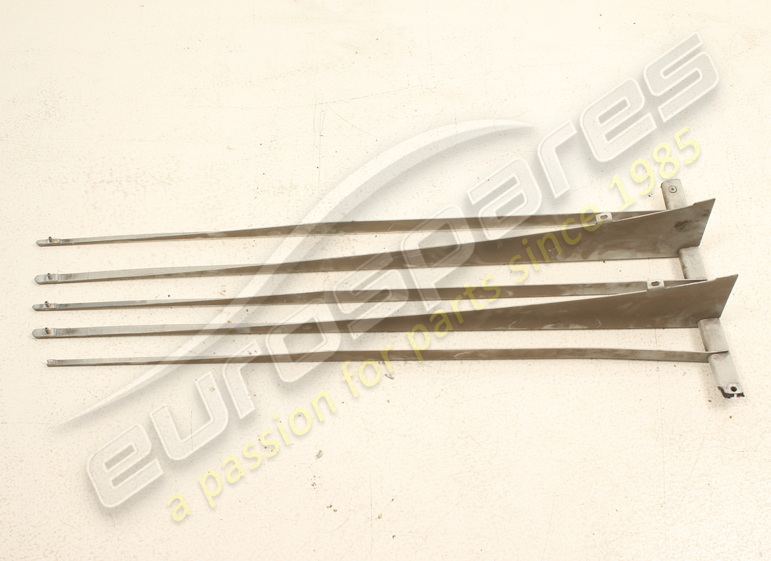 new (other) ferrari lh door grille 14 point. part number 61488400 (2)