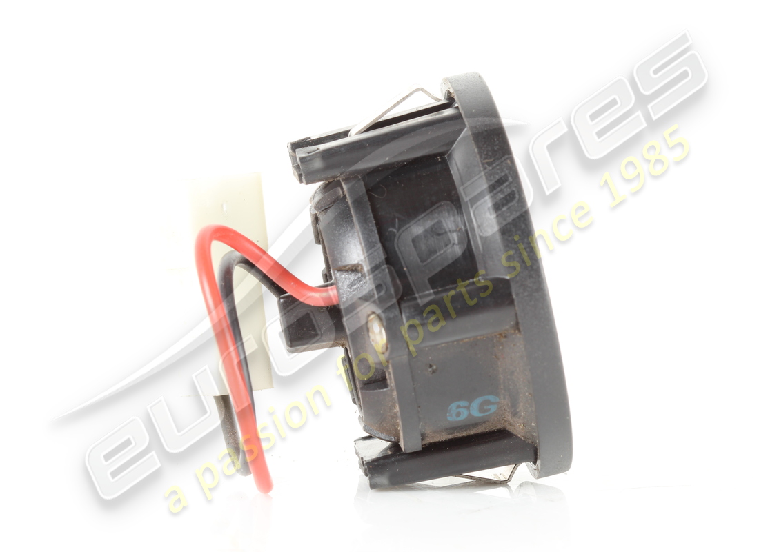 USED FERRARI GLOVE BOX LAMP. PART NUMBER 60743100 (3) used ferrari glove box lamp. part number 60743100 (3)