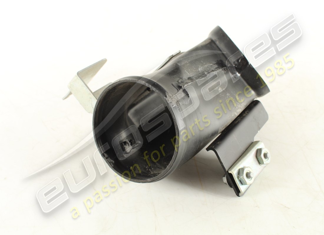 damaged ferrari complete lower lh duct. part number 88970100 (3)