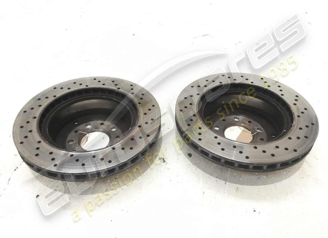 USED EUROSPARES FERRARI 550 PAIR OF REAR BRAKE DISCS. PART NUMBER EAP1377689 (2) used eurospares ferrari 550 pair of rear brake discs. part number eap1377689 (2)