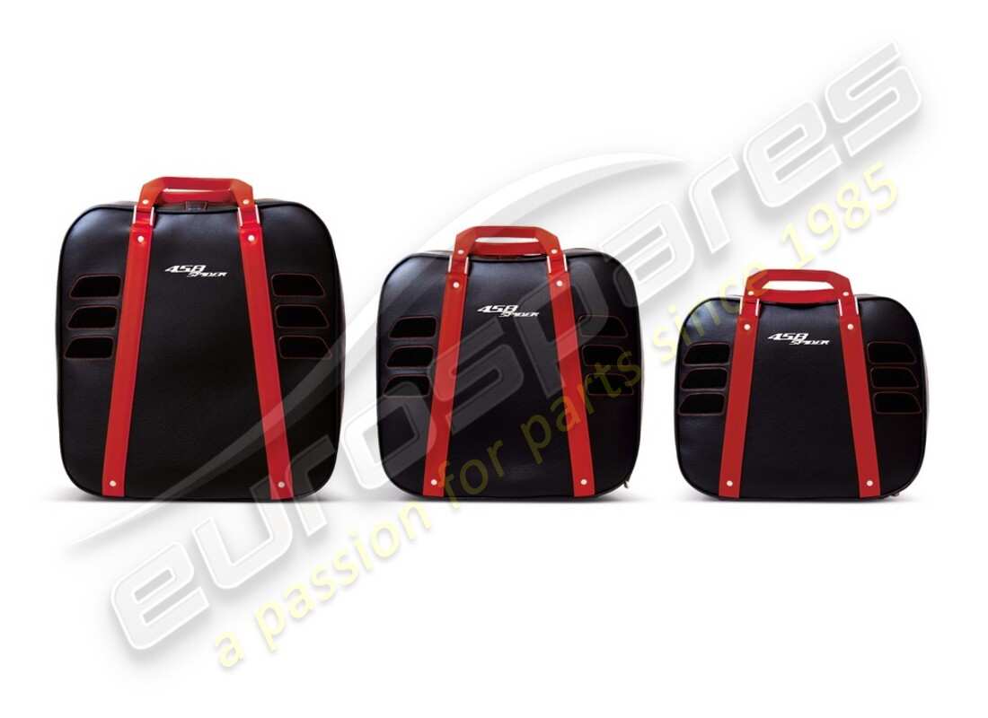 new ferrari luggage set, 3 bags for luggage compartment. part number 84777100 (1)