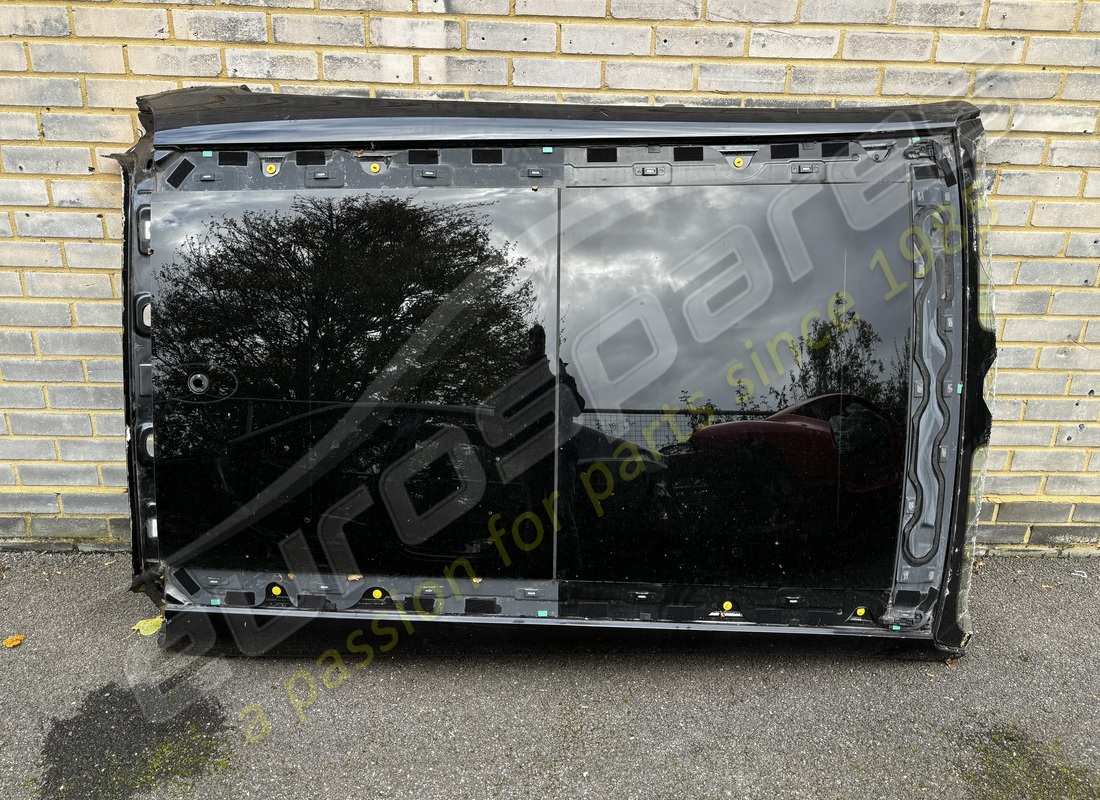 new maserati black panoramic roof. part number 670269157 (1)