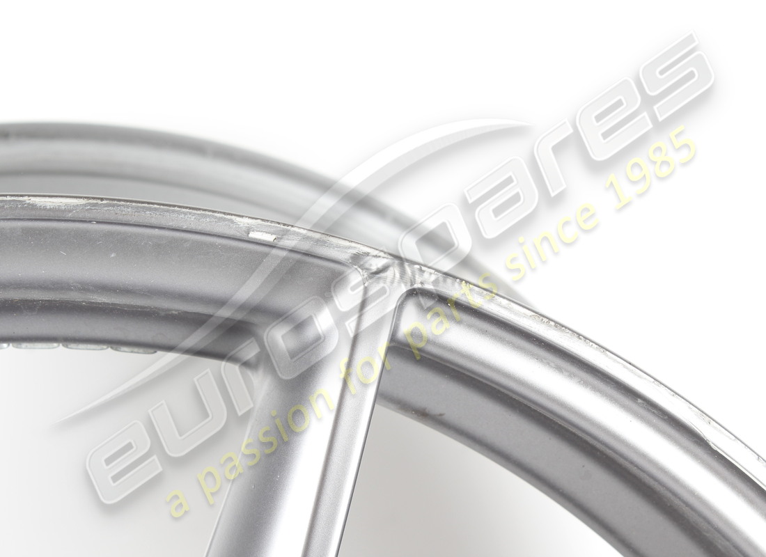 used ferrari front wheel. part number 864481 (4)