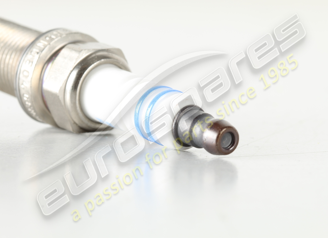 NEW BOSCH SPARK PLUG. PART NUMBER 99917013090 (3) new bosch spark plug. part number 99917013090 (3)